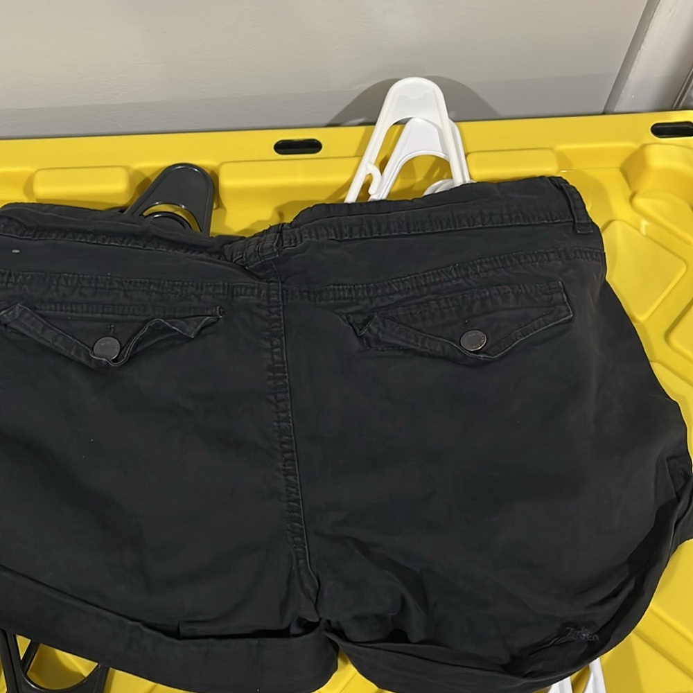 Shorts - Picture 2 of 3